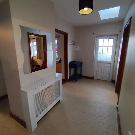 Beachfront - 3 Bedrooms Holiday home