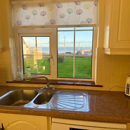 Beachfront - 3 Bedrooms Holiday home *