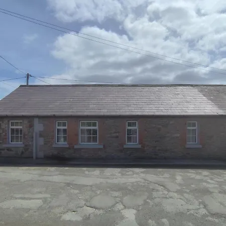 Beachfront - 3 Bedrooms * Clogherhead