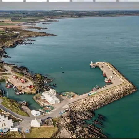 Beachfront - 3 Bedrooms Clogherhead